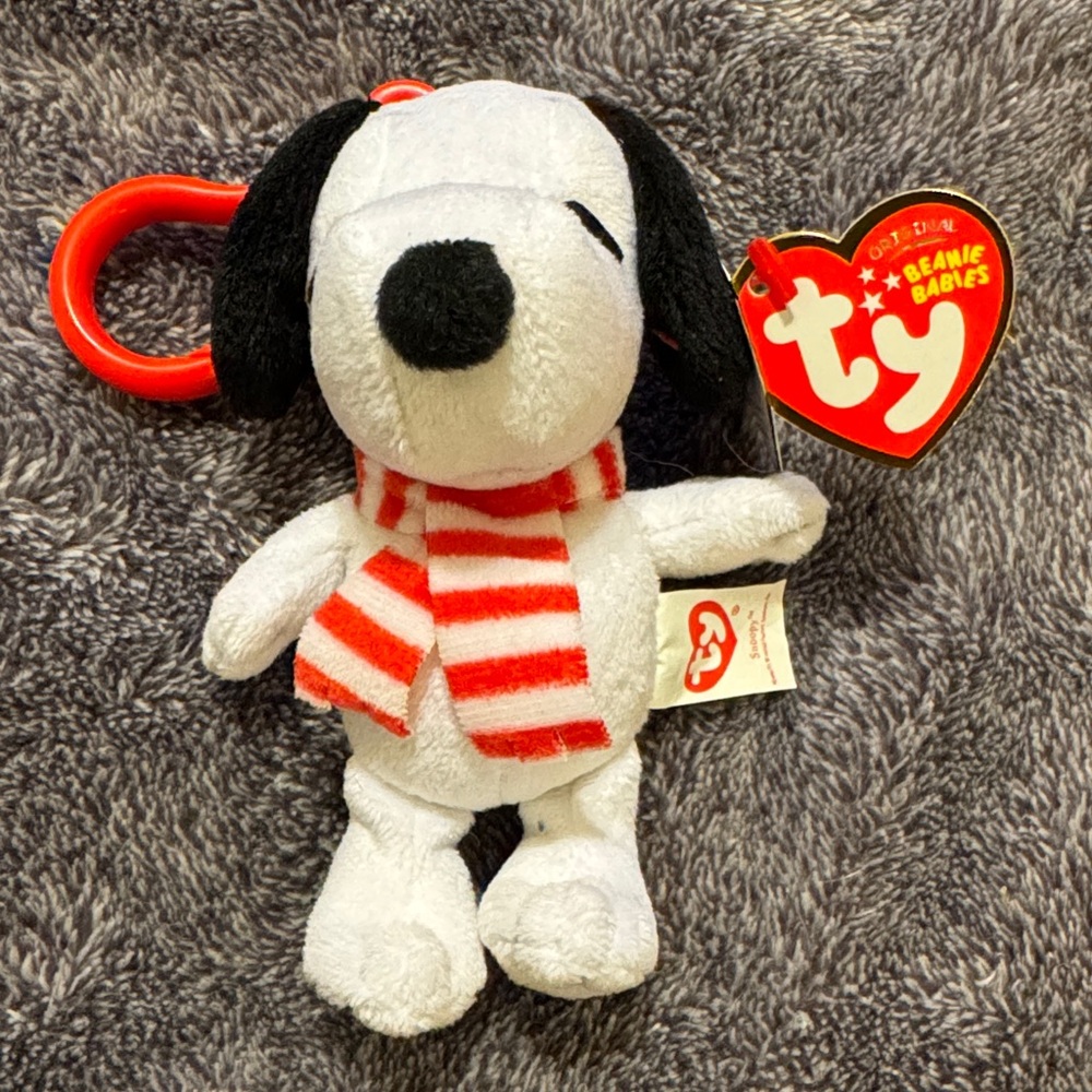 Ty Beanie baby “Winter Snoopy” clip on plush- NEW